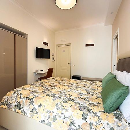 Opera 5 Hotel Naples Luaran gambar