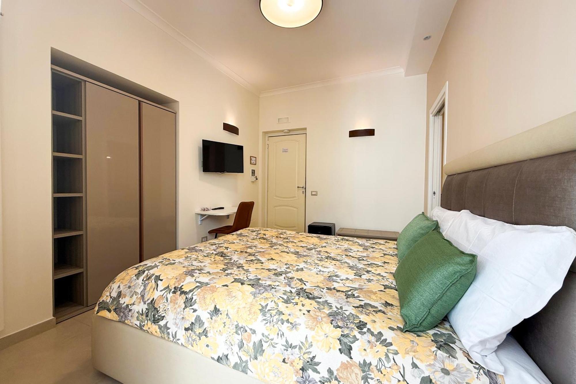 Opera 5 Hotel Naples Luaran gambar