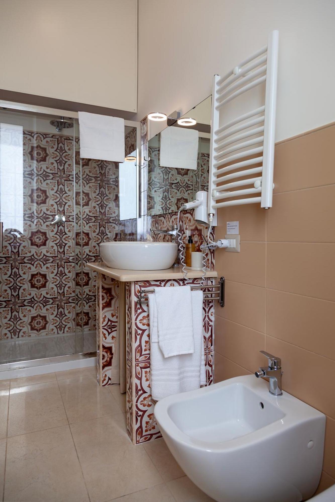 Opera 5 Hotel Naples Luaran gambar