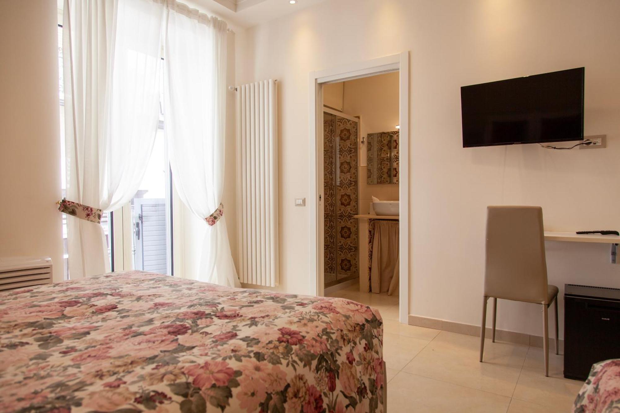 Opera 5 Hotel Naples Luaran gambar