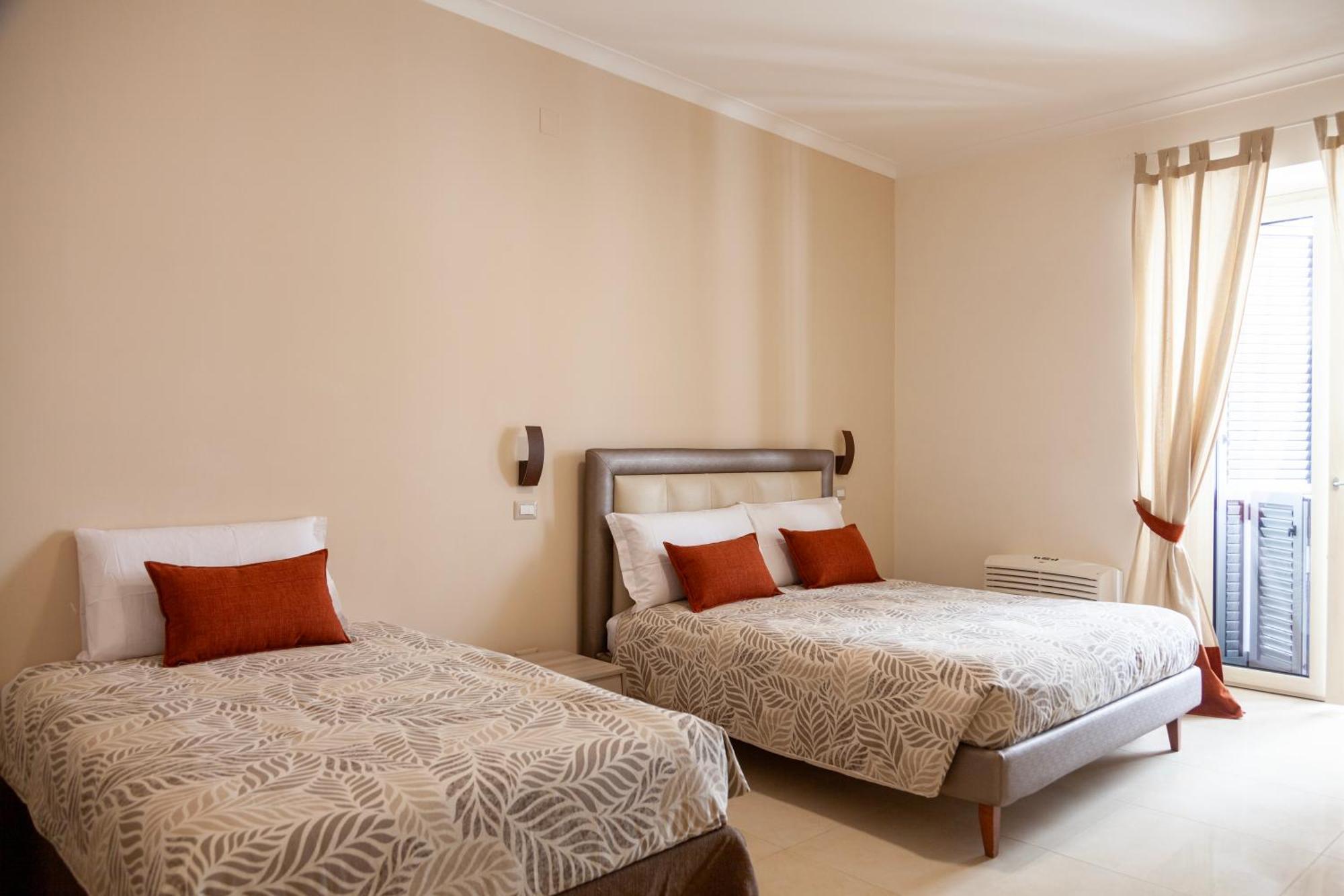 Opera 5 Hotel Naples Luaran gambar